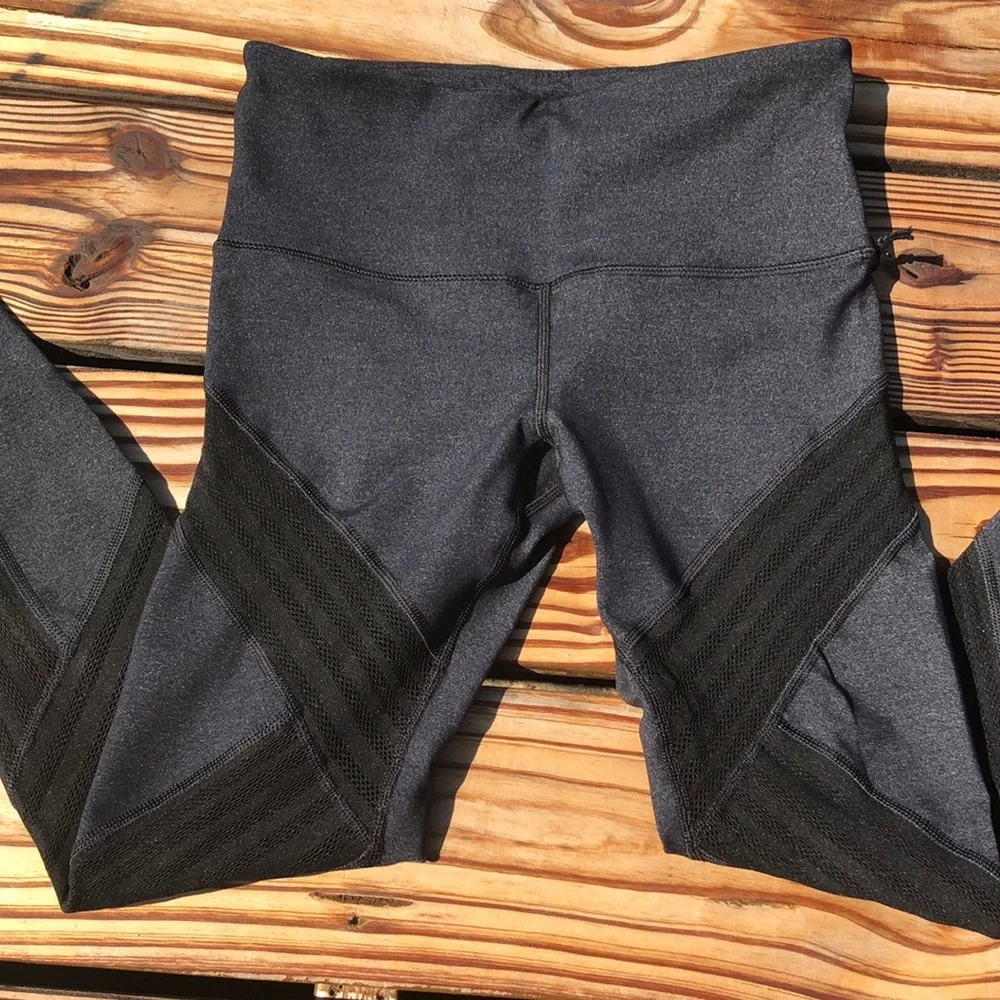 NWT Vimmia Hustle Leggings In Charcoal Heather Size Small - Picture 9 of 16